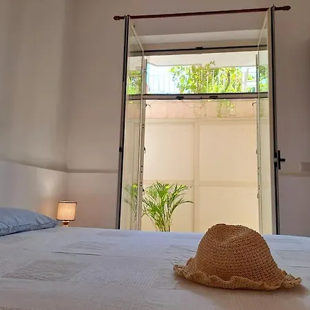 Ambra Apartment *